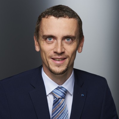 Aufbau einer Standalone‑Einheit (Carve‑out) im BASF‑Konzern  – Wie der PM‑Werkzeugkoffer Orientierung, Fokus und Umsetzungskraft schafft